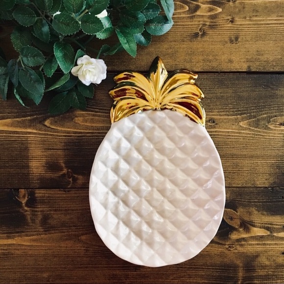 10 Strawberry Street Other - 10 STRAWBERRY STREET Preppy Pineapple